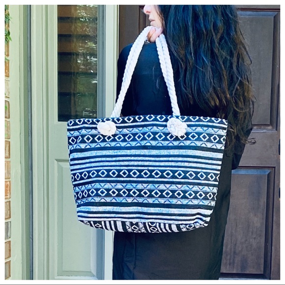 ✨LAST ONE✨PERFECT TRIBAL PRINT WEEKEND TOTE BAG - Picture 3 of 8